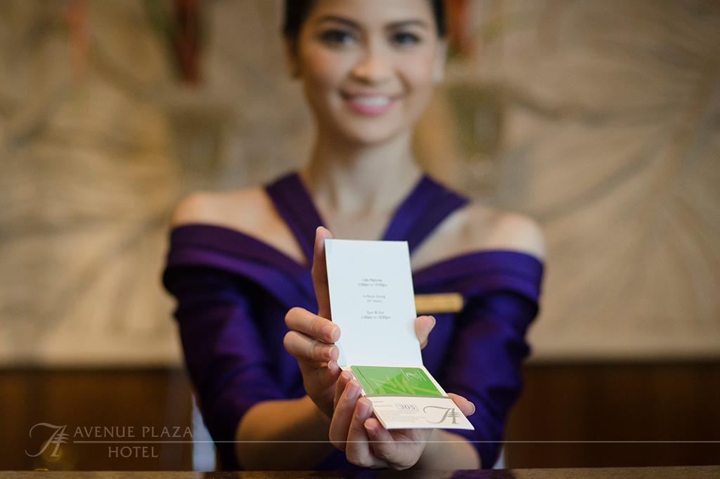 โรงแรม ดิ อเวนิว พลาซ่า นากา ภายนอก รูปภาพ